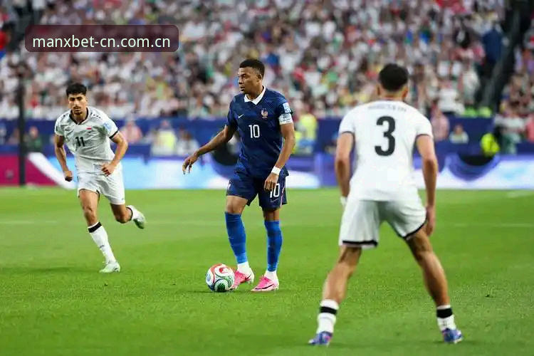 法国队3-0完胜伊拉克全场深度评测：姆巴佩梅开二度刷爆世界杯纪录之夜